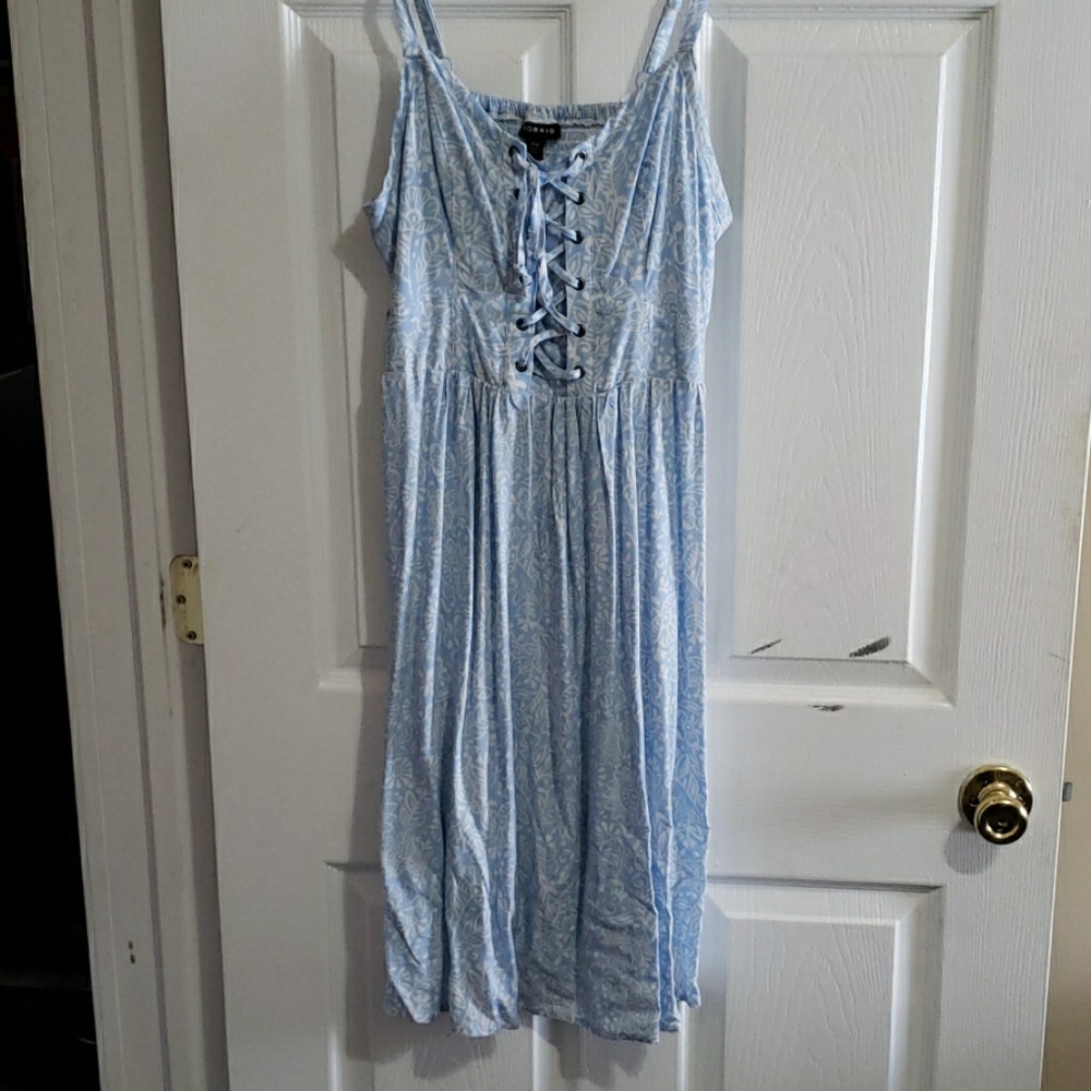 NWT Beautiful blue Torrid summer dress